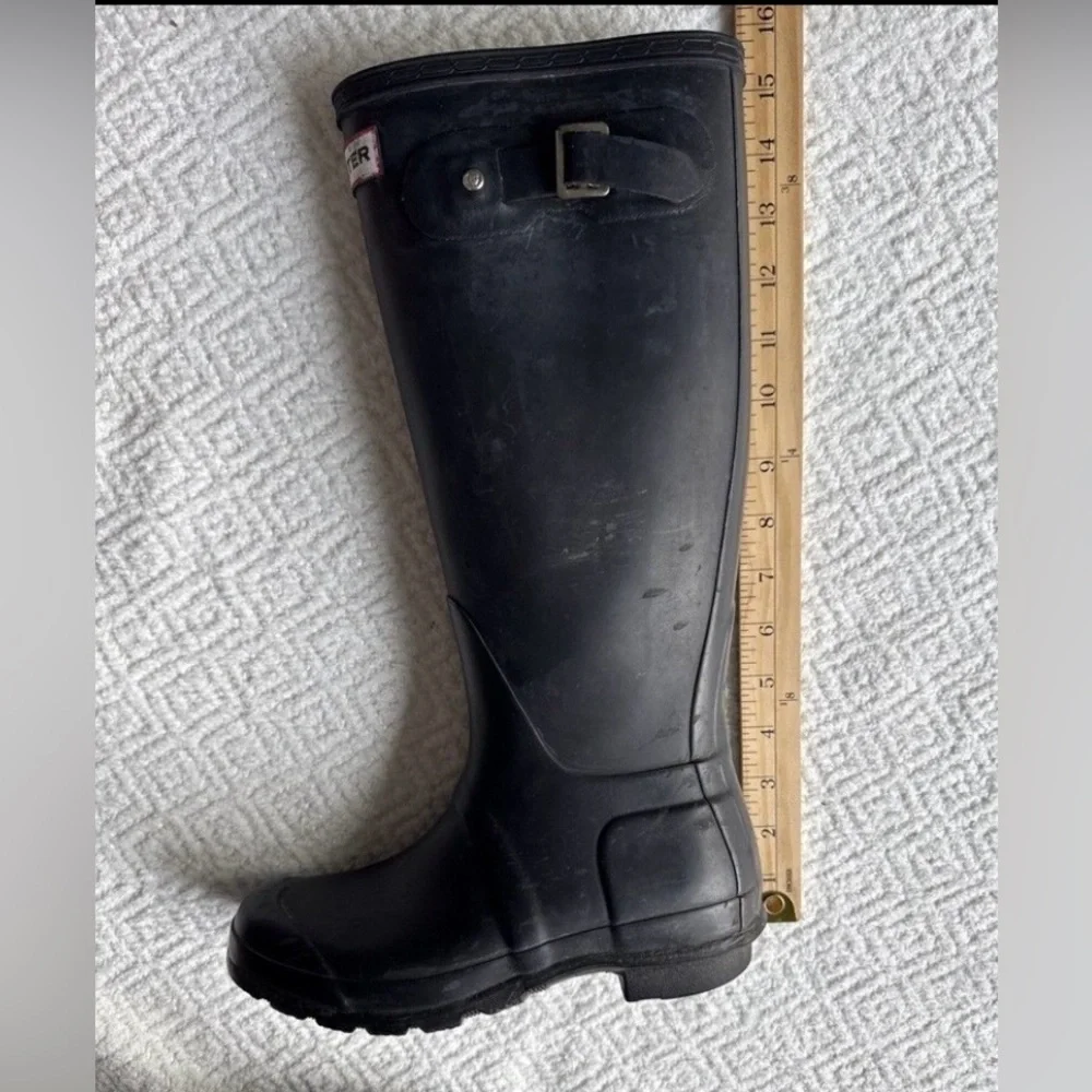 Hunter Women Sz 5M-6 Classic Matte Black Tall Rubber Rain Muck Boot